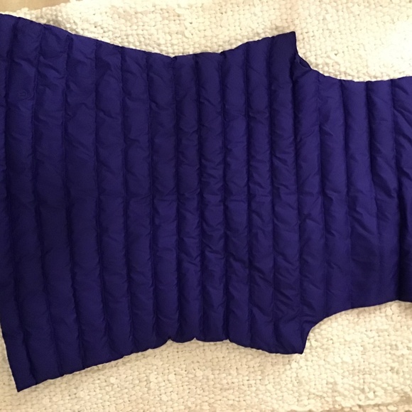 Lululemon Pack it Down Again Vest (size 8) - Picture 6 of 6